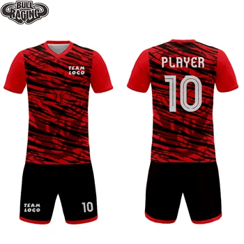 2021 nové vlastné sublimačná black red vaše meno počet logá farby futbalový dres a nohavice