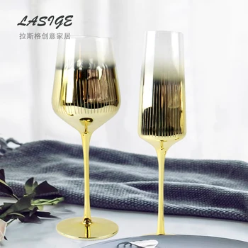 Krištáľové sklo elektrolyticky pokrývajú silver grey gradient šampanské koktail červené víno, skla, kovu fire