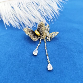 OI Najnovšie Módne Crystal Motýle Brošňa Medi Corsage pre Ženy, Dievčatá, Svadobné Doplnky Strany Darček Luxusné Motýľ Kolíky